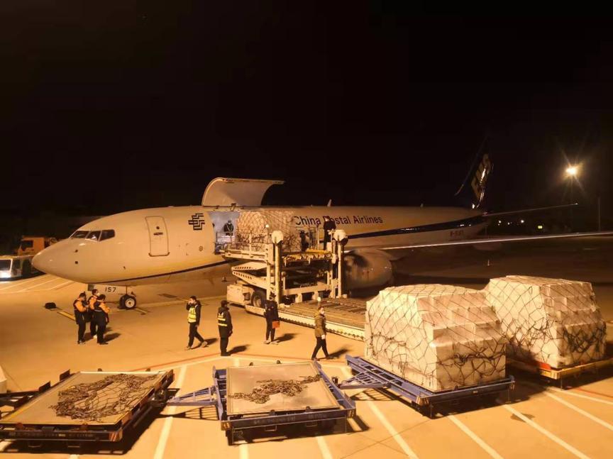 一个武汉人和他们扛起的亿元物资:这里没有旁观者