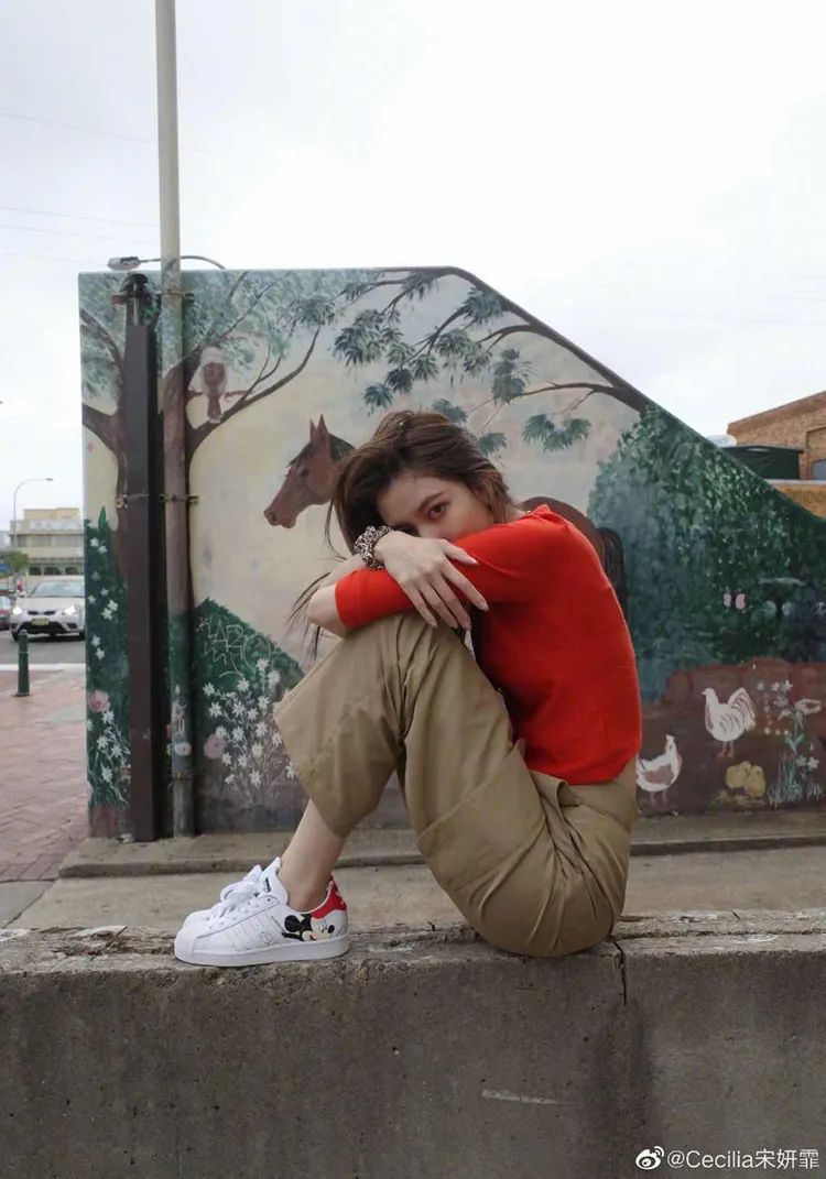 易烊千玺同款闪电帆布鞋,终于买到易烊千玺同款鞋