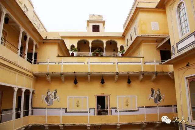 印度酒店真的很脏吗,印度豪华酒店和贫民窟