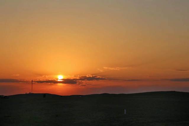 南北疆深度环线8日游,南北疆30天旅游攻略