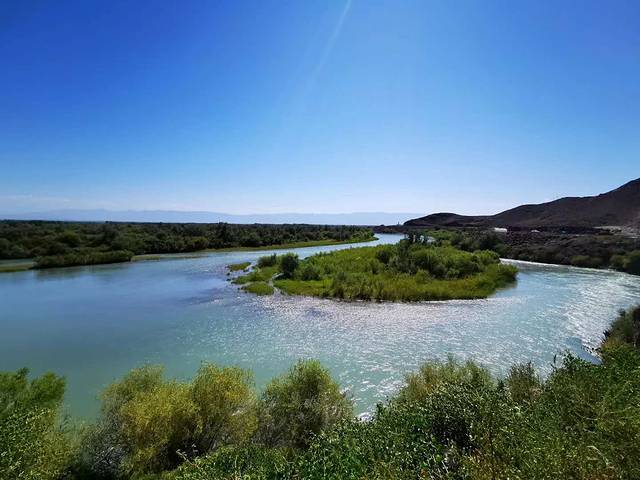 南北疆深度环线8日游,南北疆30天旅游攻略