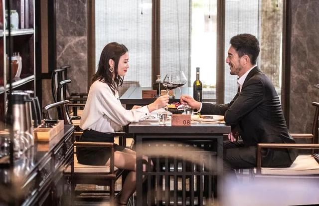 美豪酒店「渡劫」：送外卖、做汤池、转联办，看准本地生活