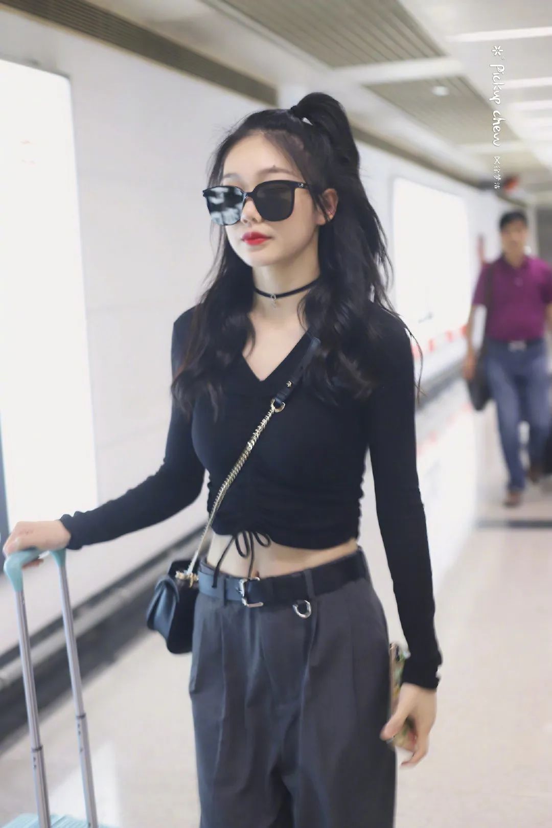 杨幂刘诗诗她们帅起来基本上没男人什么事了