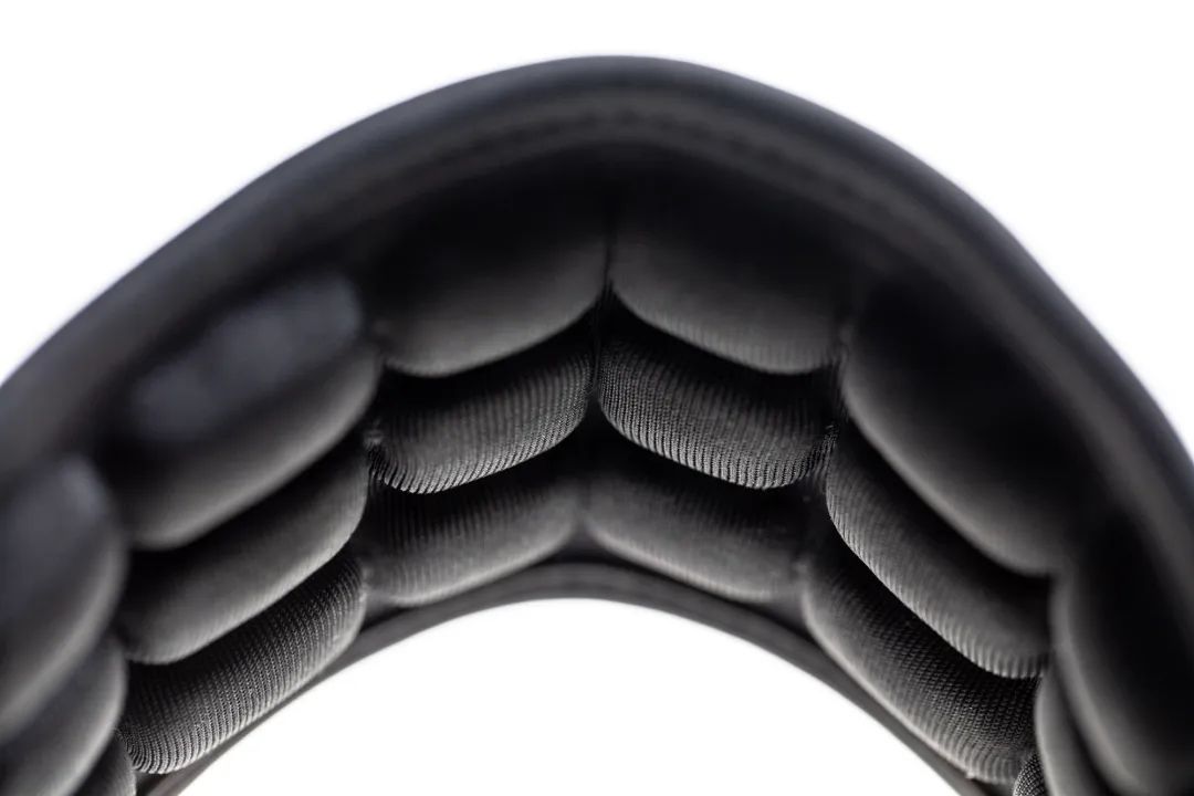 既能斜挎又能双肩背的背包推荐,可隐藏肩带的双肩背包