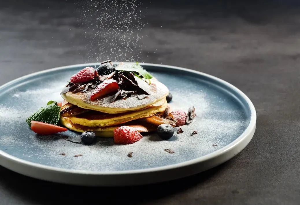 不热不堵人不多,城中开房度假难道不够爽吗?丨寻味