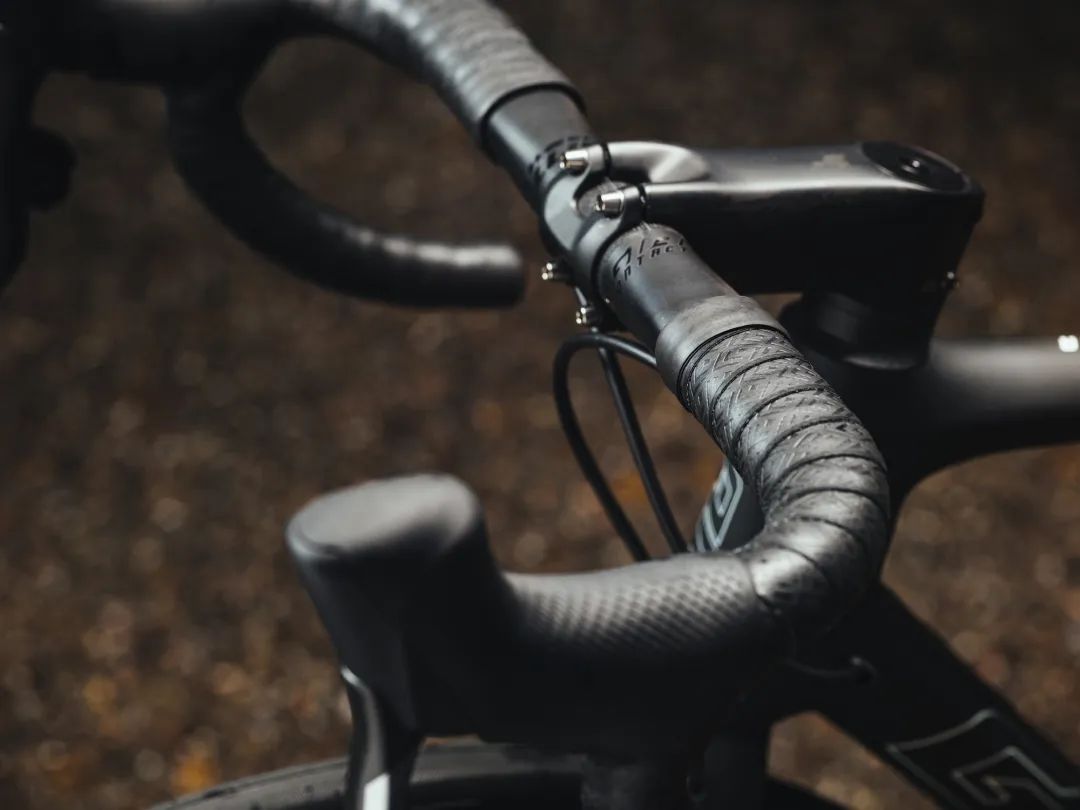 捷安特2023款TCR价格表,捷安特ocr和tcr区别