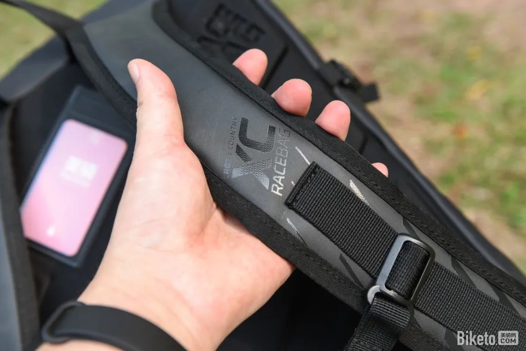 迪卡侬xc骑行背包,迪卡侬骑行背包推荐公路车