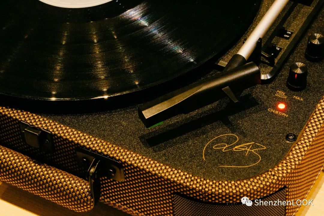 LOOK|深圳「黑胶店」,4家复古唱片行