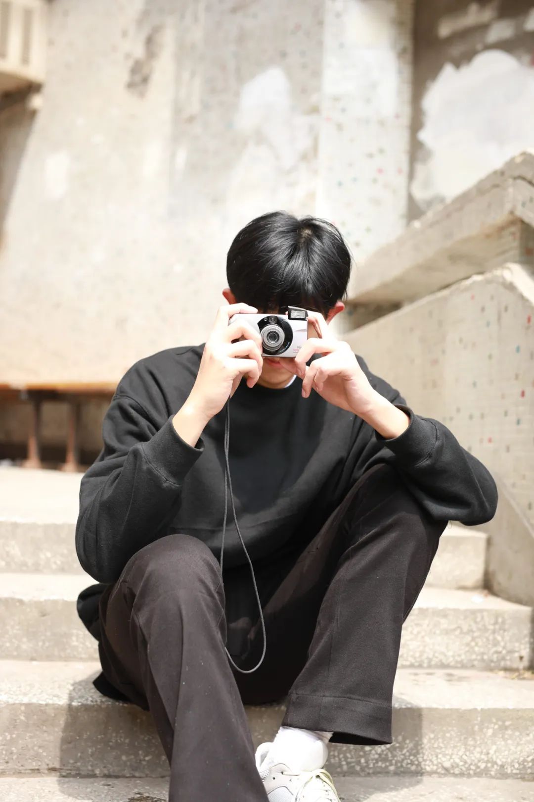 尼龙校草｜你的夏日运动场，就差这位复旦排球队帅哥朱启航了