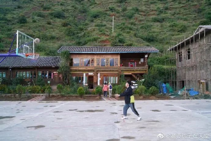 失去妻儿3年后那个男人做了网红,失去妻子三年后选择当网红