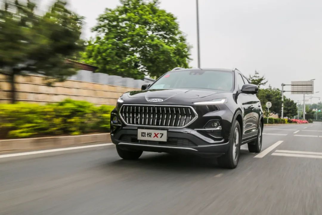 江淮嘉悦x7黑色大气,江淮大众嘉悦X7