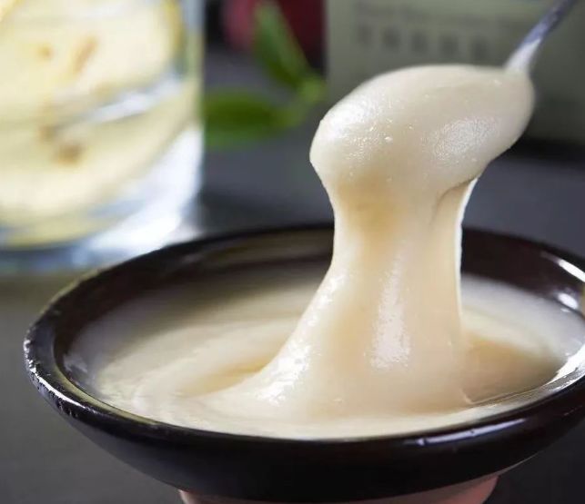 香到舔杯，状似奶油的椴树雪蜜条，是我吃过最好的蜂蜜