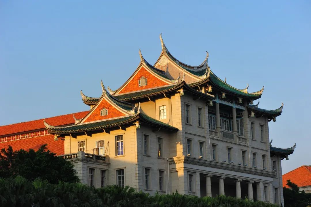 大学底蕴造就出版品质，厦大出版社三十五载春华秋实