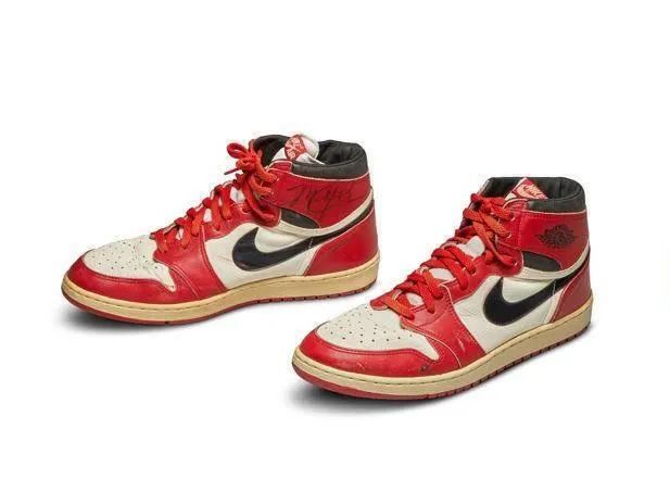 乔丹体育一双鞋大约多少钱,乔丹一双参赛球鞋拍卖出147美万元