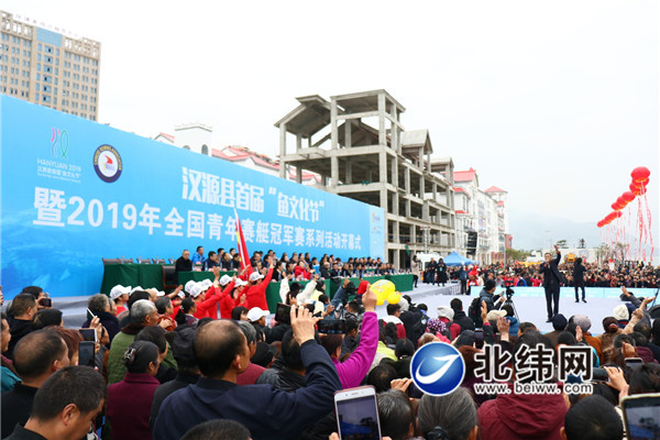 迎接新挑战开创新征程,迎接新挑战开创新辉煌