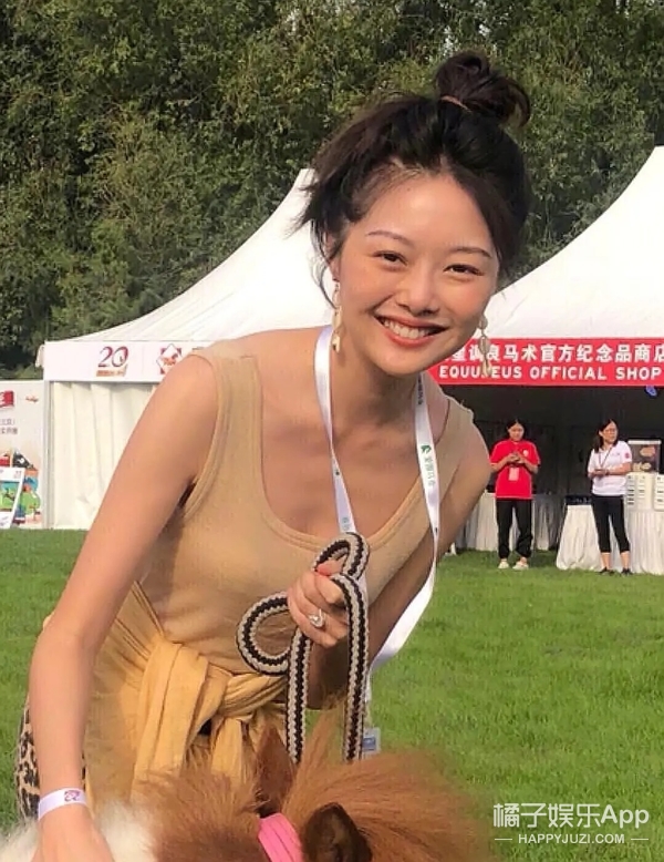 网红鼻祖晚晚和舒淇同框比美赢了？妆容穿搭都有小心机，来抄作业