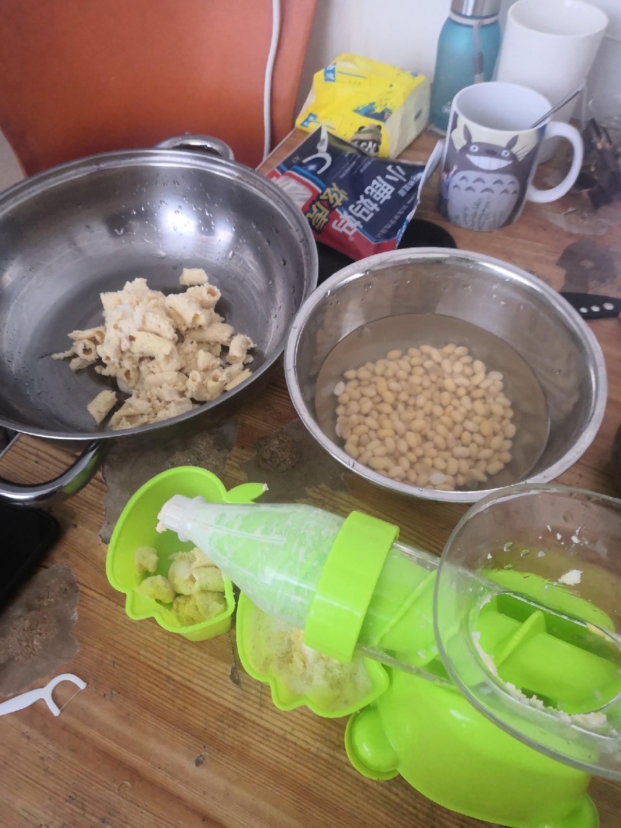 钓鲫鱼饵料经典配方钓友自制,分享一款常用饵料