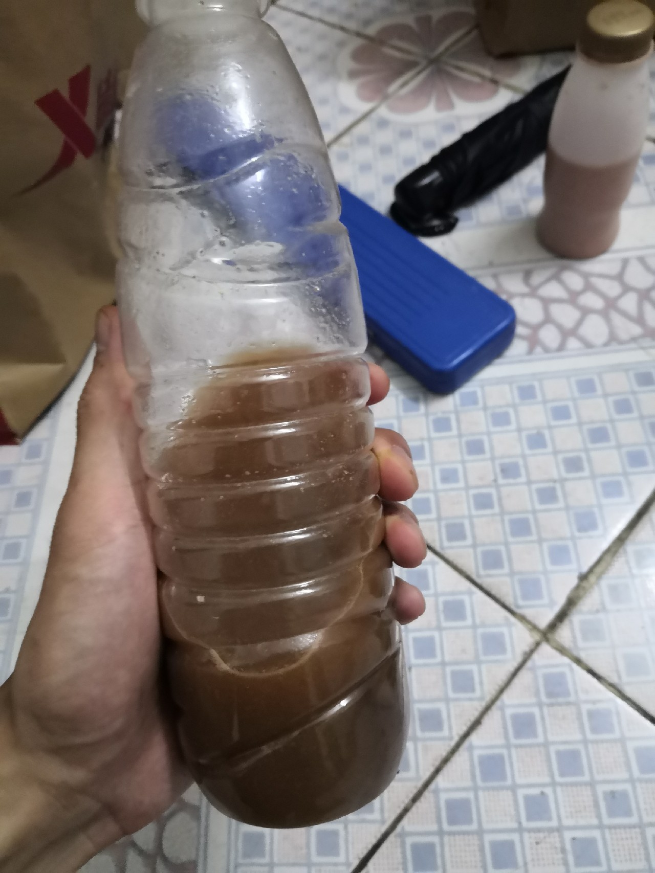 钓鲫鱼饵料经典配方钓友自制,分享一款常用饵料