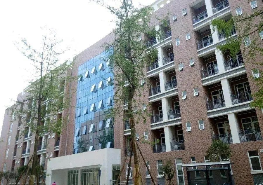 成都大学是什么级别的大学,成都大学和四川轻化工大学