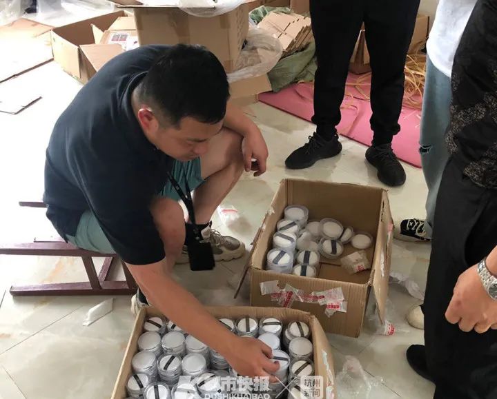 cpb纪梵希粉底,真假纪梵希粉扑