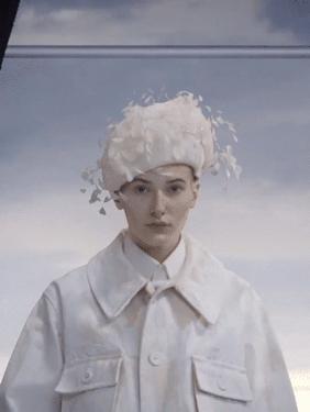 周雨彤泪沟神器,周雨彤的泪沟神器