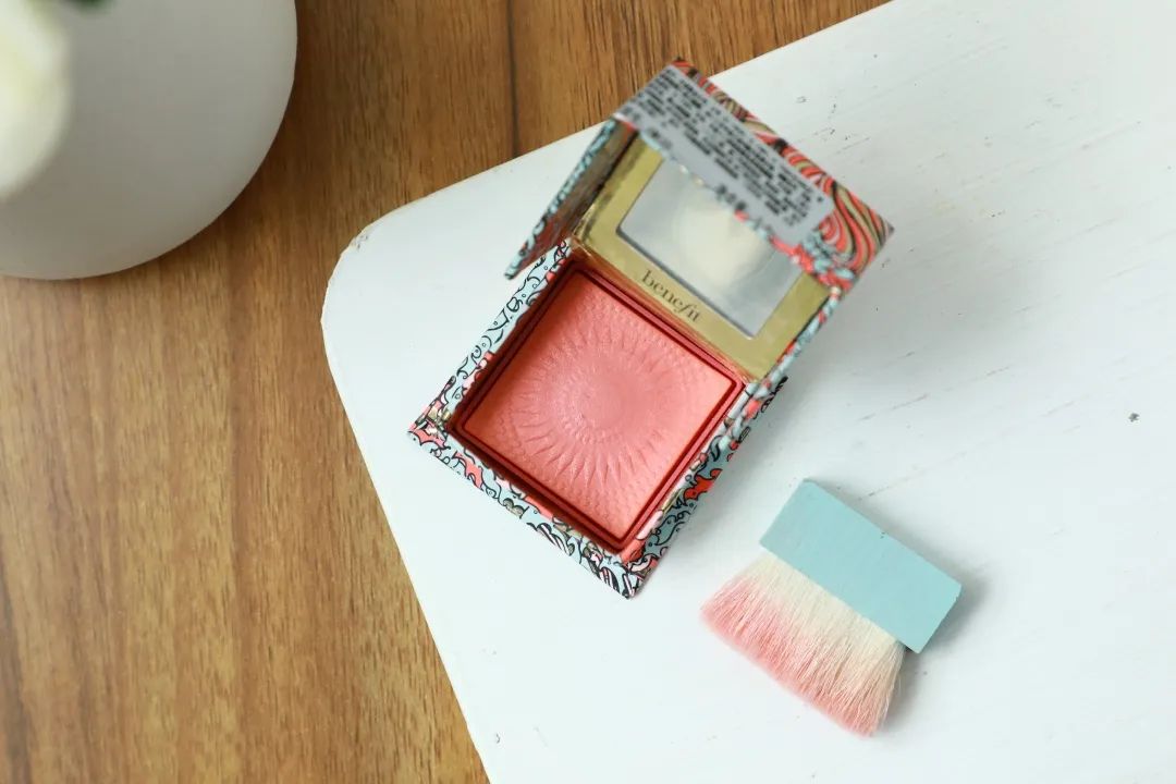 周雨彤祛痘神器,周雨彤的泪沟神器