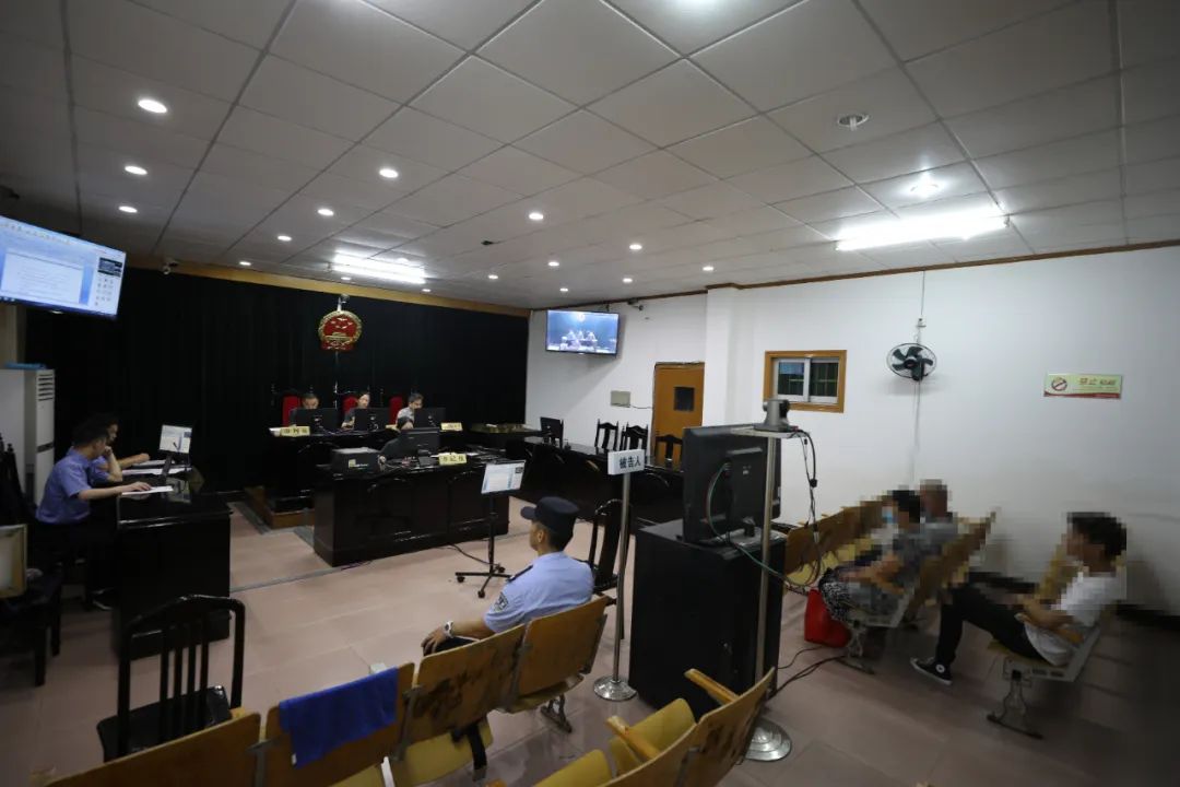 【普法之窗·第24期】一男子以QQ群发红包会得返利为诱饵诈骗获刑七个月