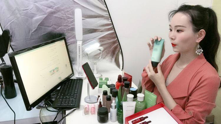 从0粉丝积累到如今近百万人听青岛小嫚讲述自己的主播职场之路