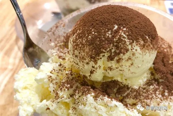 冬天吃了冰淇淋对身体有什么影响,偶尔吃一次冰淇淋对身体有伤害吗