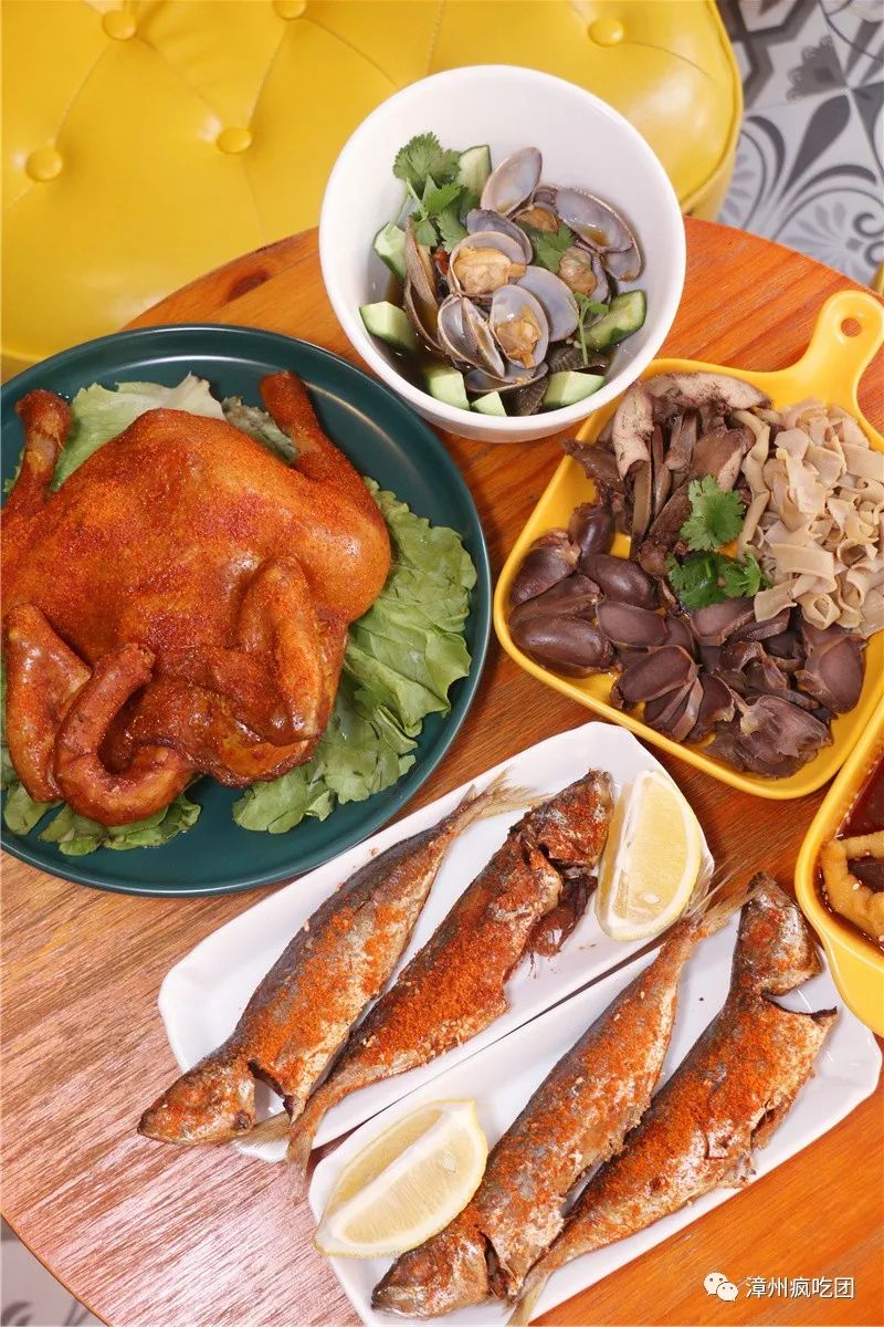 5折！这家店有意思！白天卖特色冰粉！晚上变身小酒馆！就在芳华横路