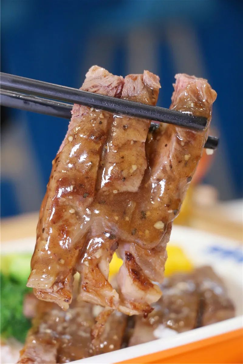 午餐吃什么牛排好吃又简单,晚餐吃什么牛排比较好吃