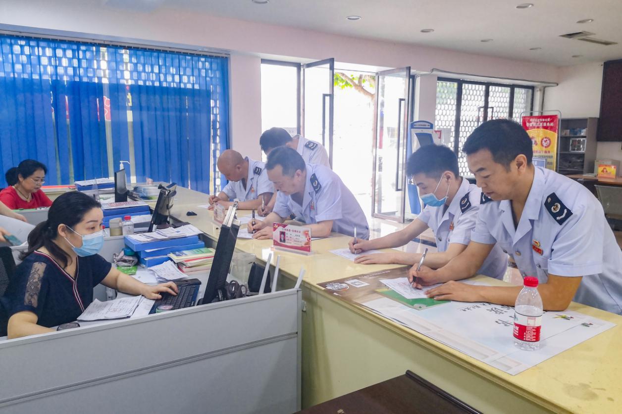 税务局税收宣传月主题活动,税务与企业联合举办庆七一活动