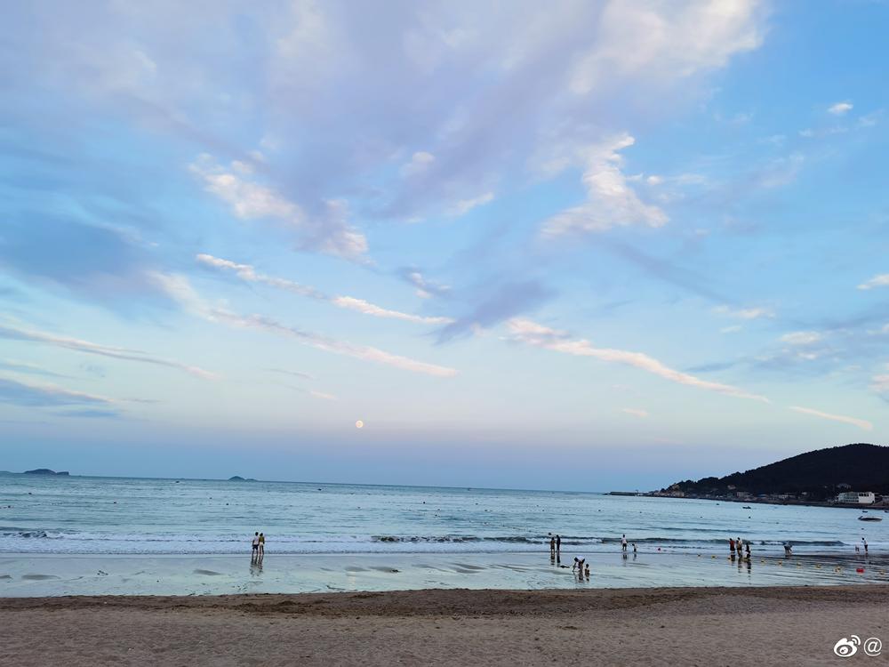 2000元飞机可容纳16人,2000块钱无限次飞海南