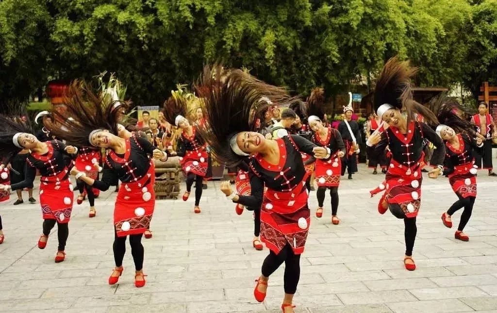 昆明具有历史文化的街区,昆明街头的文化