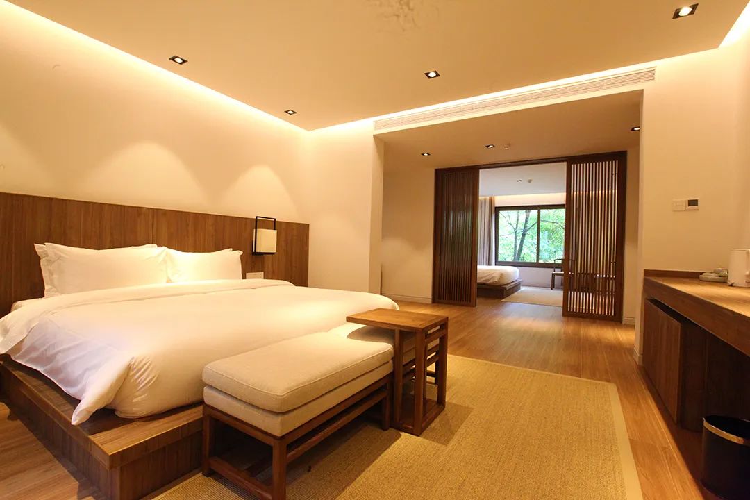 比买一送一还划算，全年不涨价！享山水画里329㎡双卧别墅，玩皮划艇漂流