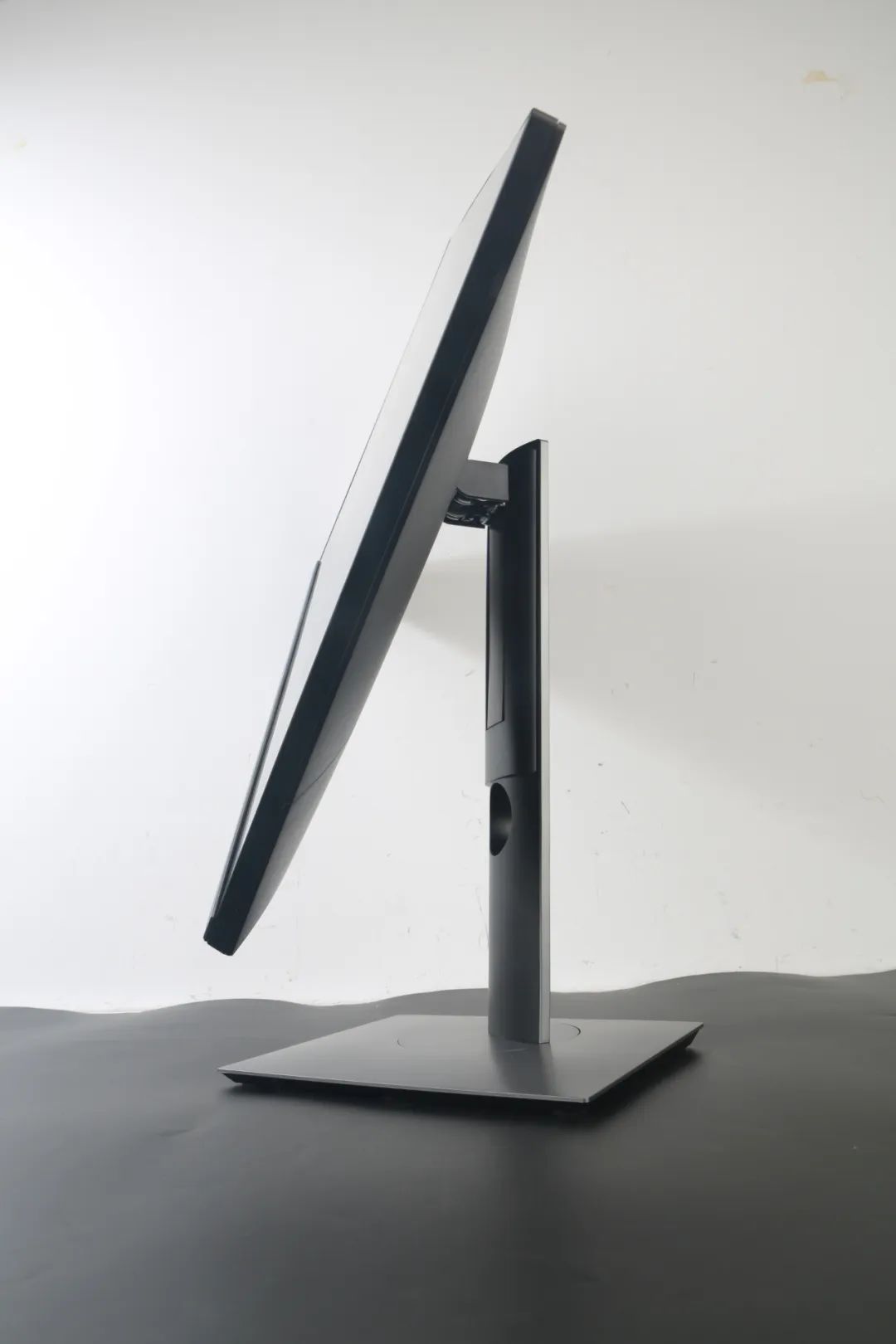 戴尔d2421dc,戴尔p2421d参数