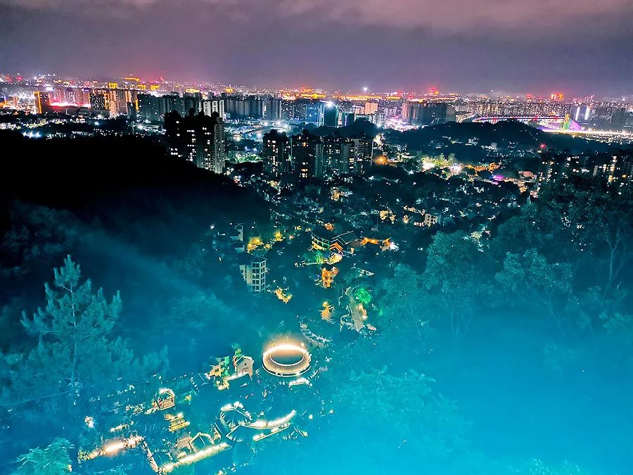 染了彼此乡愁，从此长途跋涉