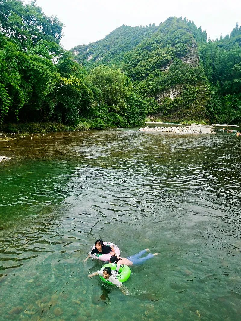 染了彼此乡愁，从此长途跋涉