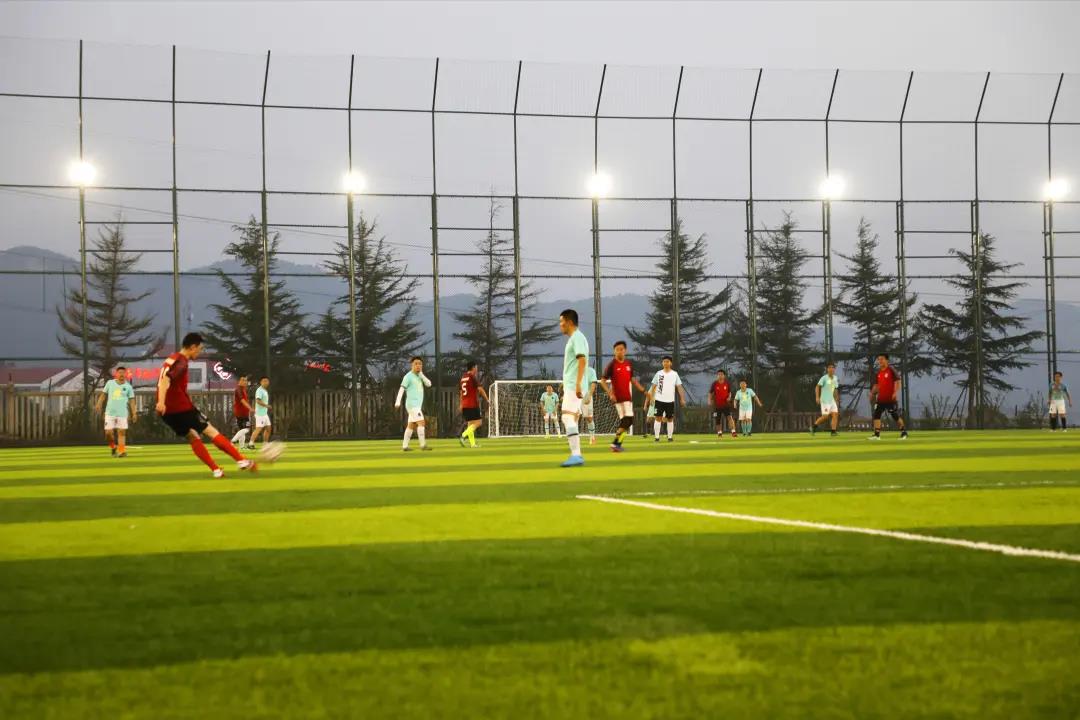 健身、遛弯、打卡……高新区“网红”体育公园喊你做运动