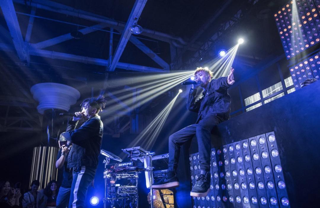 涓婃捣琛楁媿鍜屾垚閮借鎷嶇殑鍖哄埆,涓婃捣琛楁媿涓庢垚閮借鎷嶇殑鍖哄埆