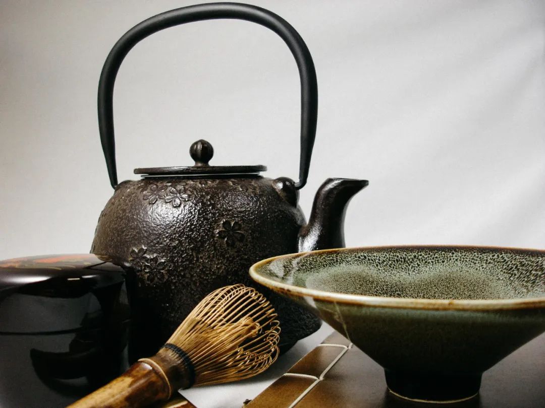 一把烧开水的壶,日式烧茶铁壶