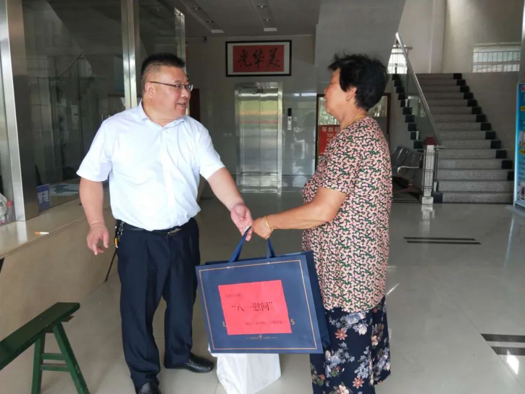 致敬老兵岁月静好,致敬老兵不忘初心牢记使命