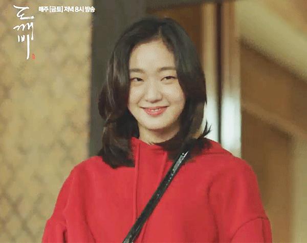 男生随意评价他人长相,男生随意评价女生的容貌是渣男吗