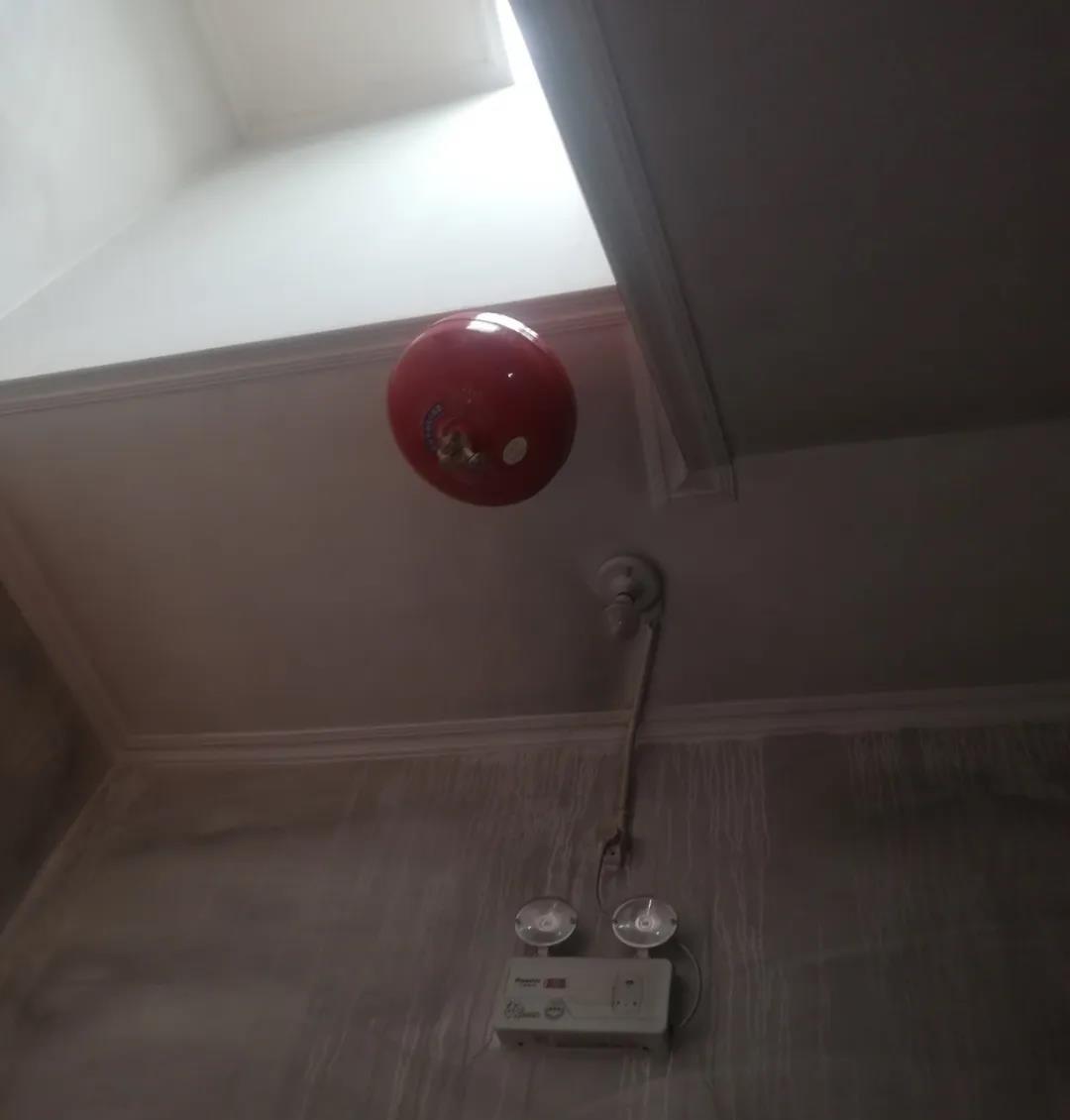 5人雪夜被困消防救援,6人被困火场消防救援