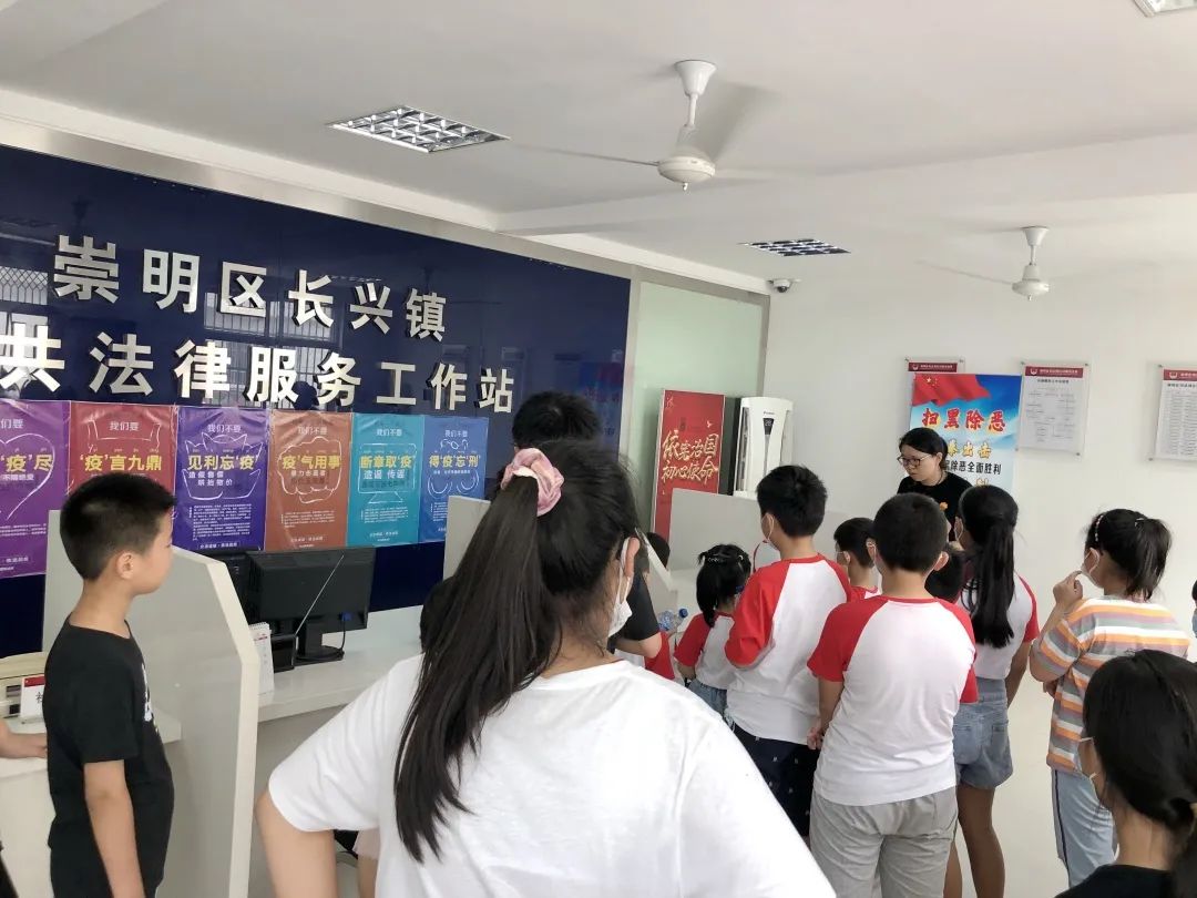 青少年暑假法制教育新闻报道,法制教育宣传周活动画画