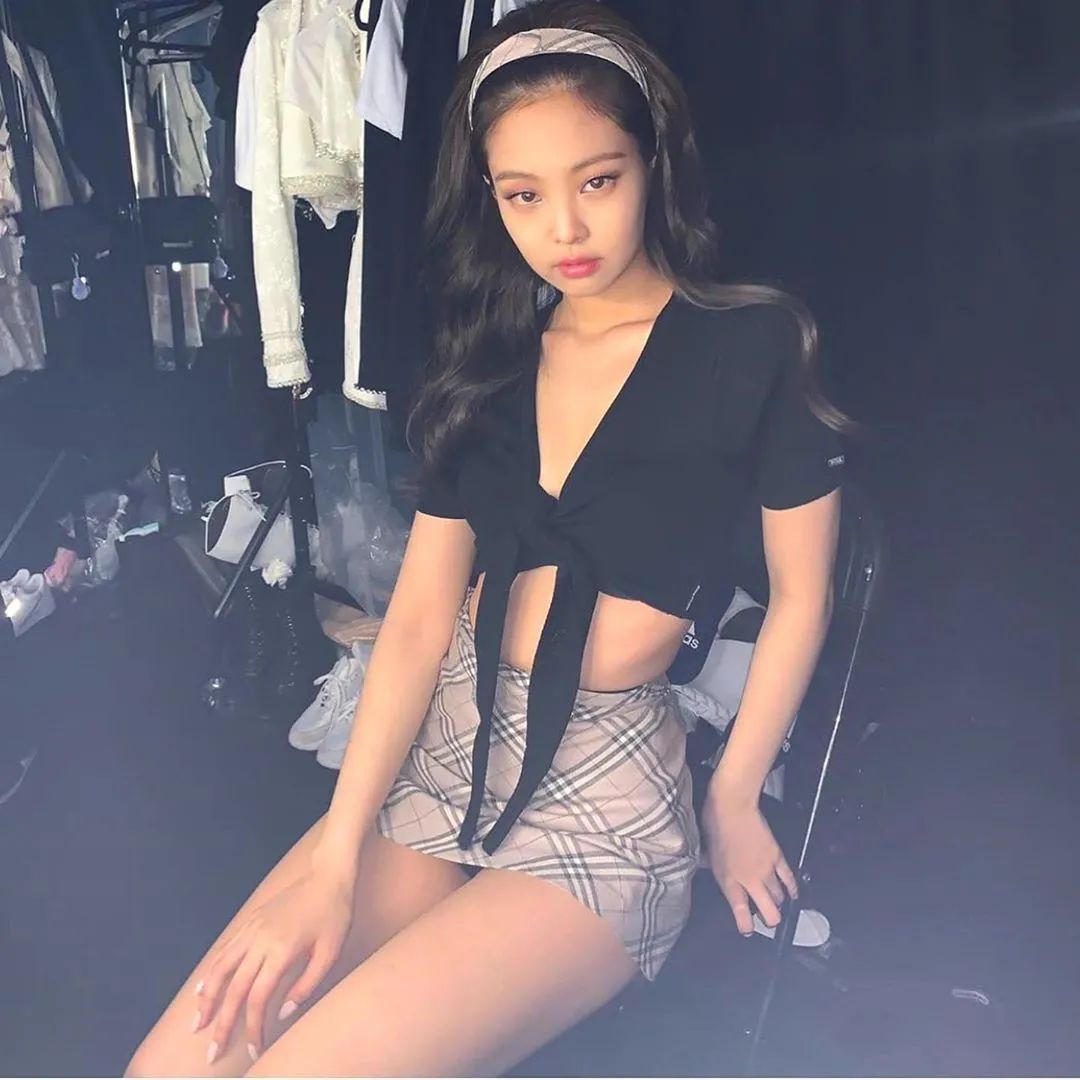 jennie凭什么被称为人间香奈儿,jennie身材五五分人间香奈儿