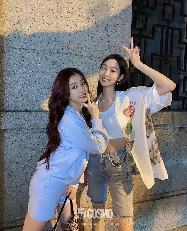 郑秀妍衬衫搭配,郑秀妍2022春夏穿搭