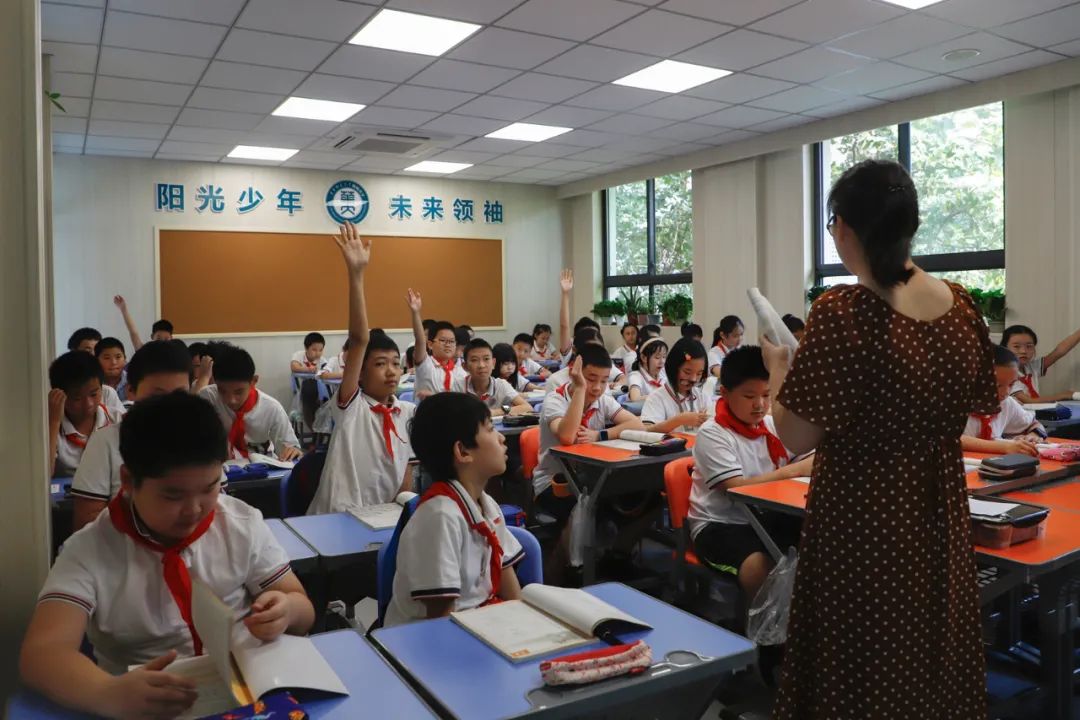 元气满满的开学准备,元气满满迎接新学期图片