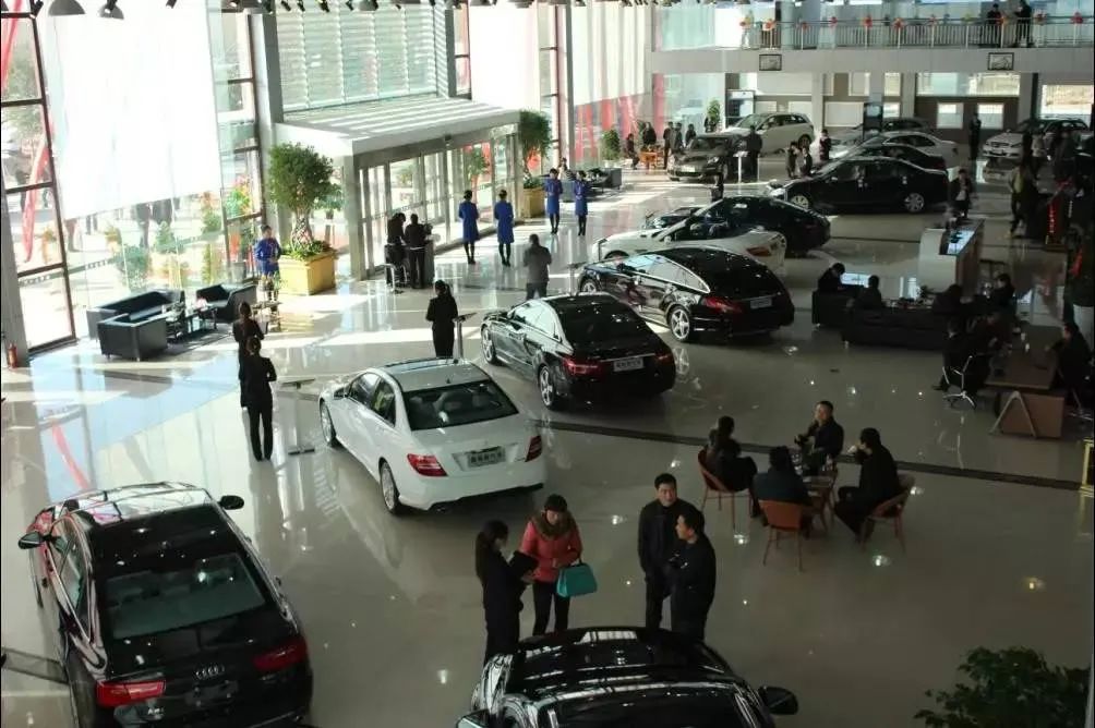 @老师们!鄂尔多斯这些商家暖心促销送礼包