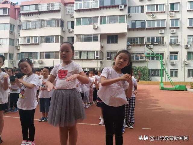 铭记师情感谢师恩——济南市东方双语实验学校清华园校区组织开展庆祝教师节活动